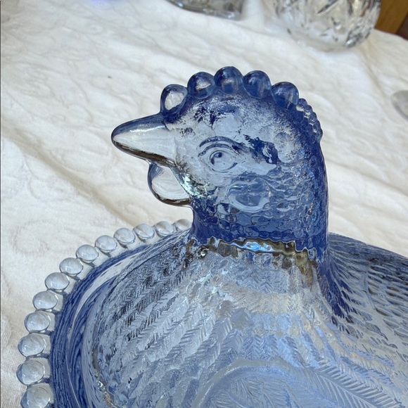 Indiana Glass Blue Hen on Nest Covered Dish with lid - Picture 3 of 13